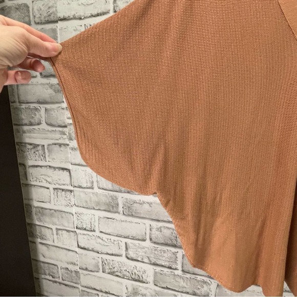 Kerisma Tan Sweater Dolman Sleeve Size S/M - Picture 4 of 9
